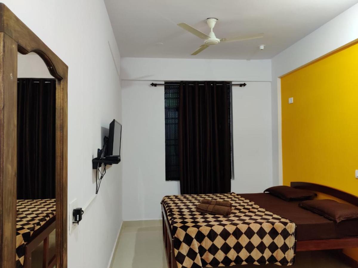 Rishi House Hotel Arambol Exterior photo
