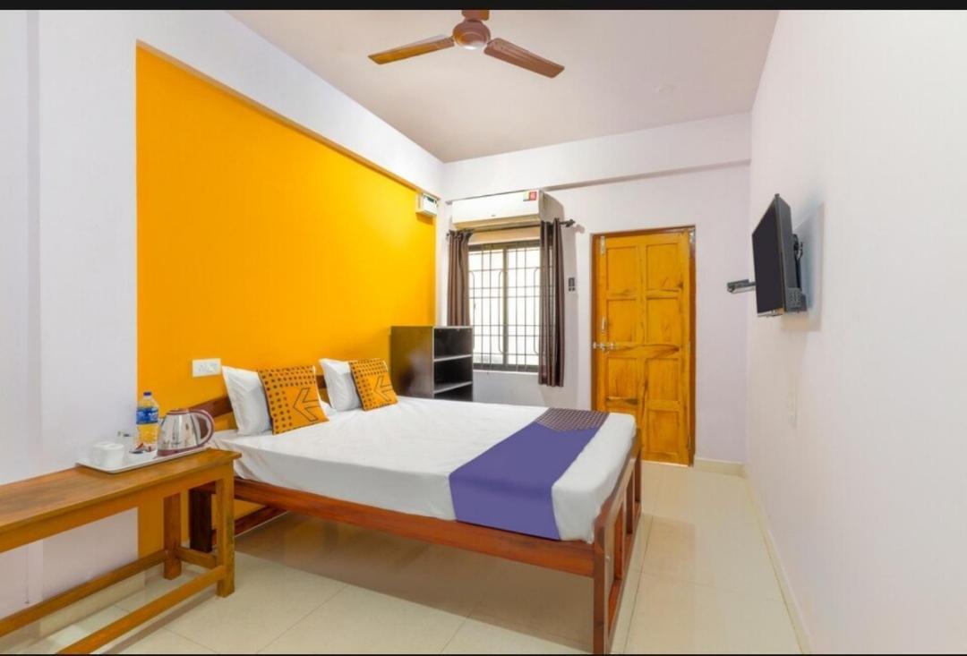 Rishi House Hotel Arambol Exterior photo